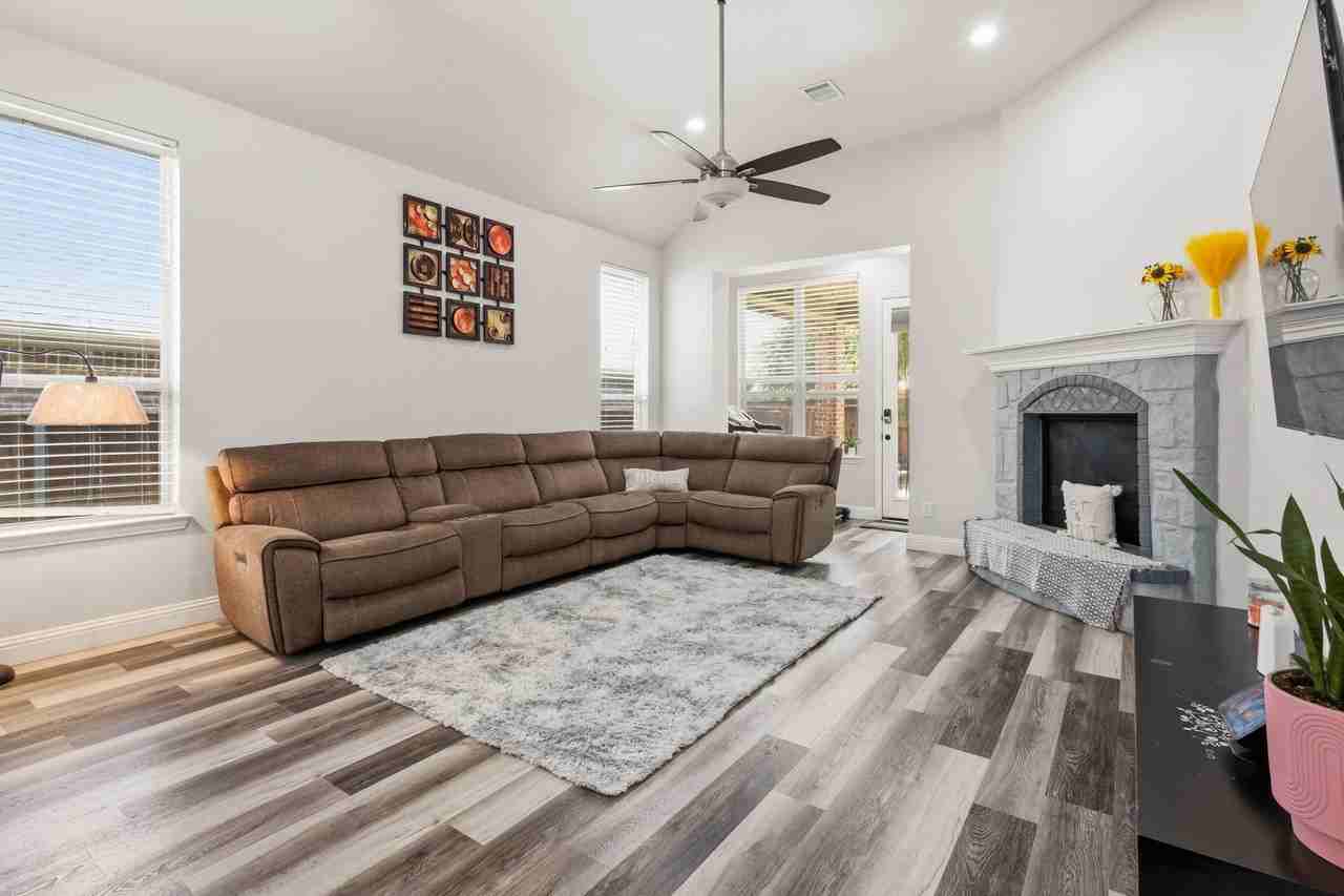 1820 Fountain Vista Vw - Photo 5 of 29