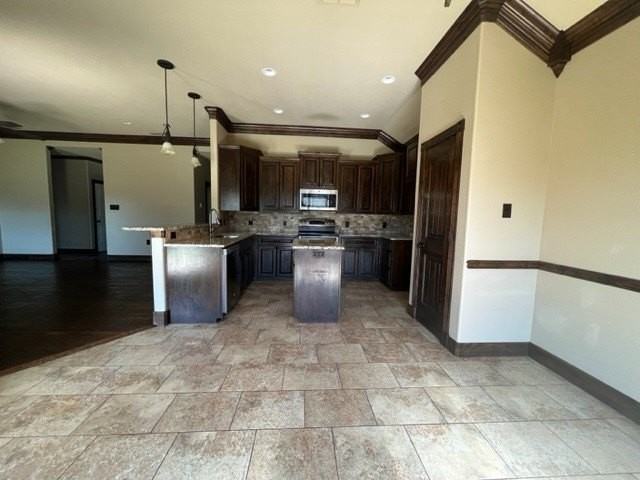 4725 Big Bend Trl - Photo 6 of 23