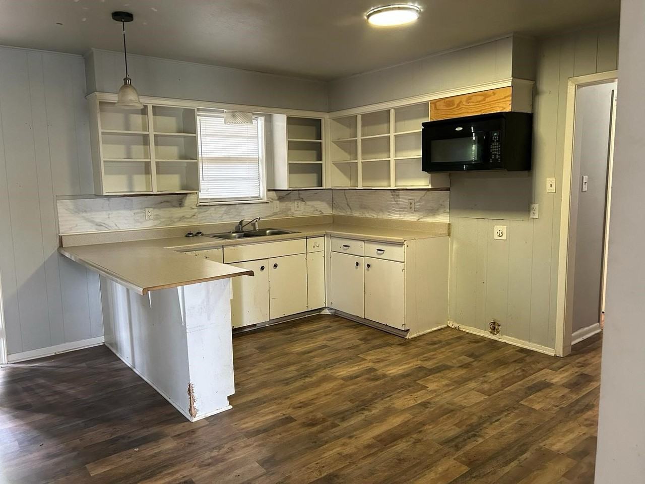 117 N Broadway St - Photo 5 of 11