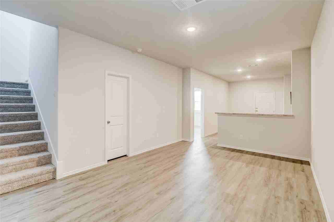 3702 Ruth Dr - Photo 7 of 16