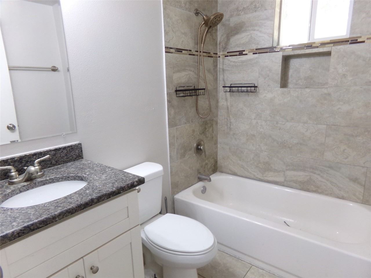 719 S Clinton Ave - Photo 6 of 13