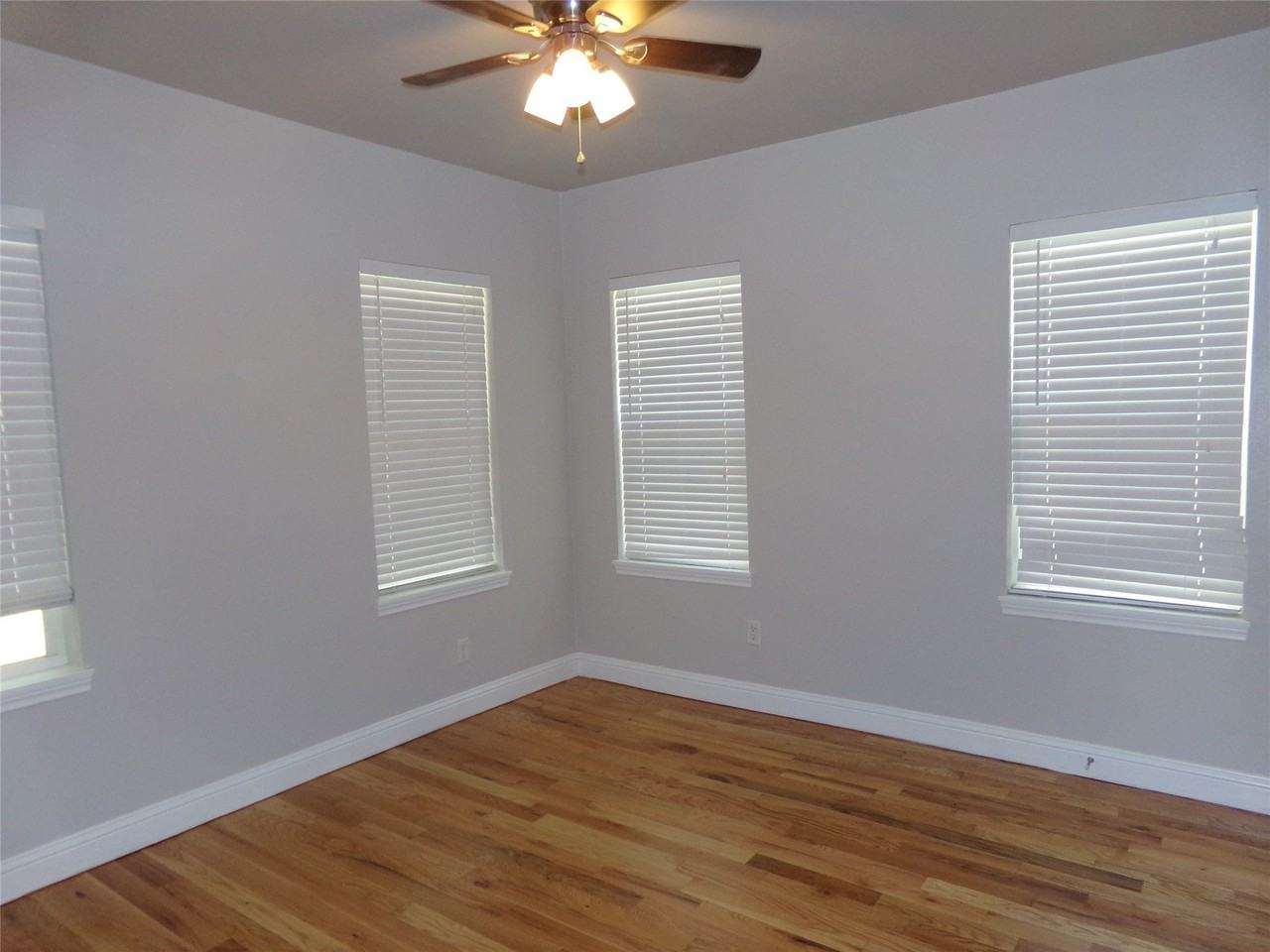 719 S Clinton Ave - Photo 7 of 13