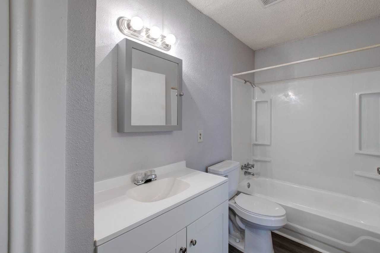 2410 N Willis St #180 - Photo 5 of 7