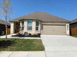 featured image of 2312 Redwing Dr