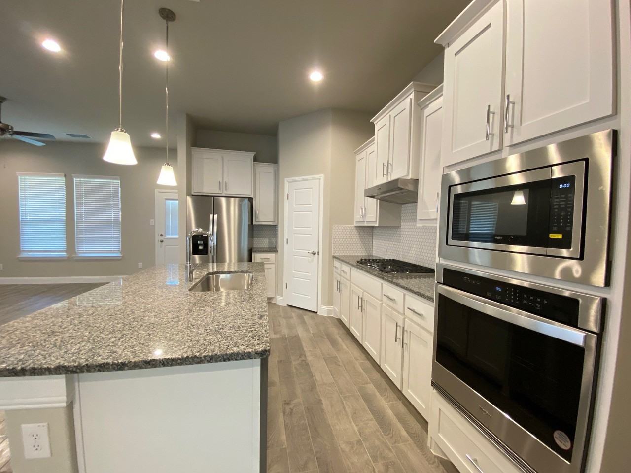 2312 Redwing Dr - Photo 5 of 17