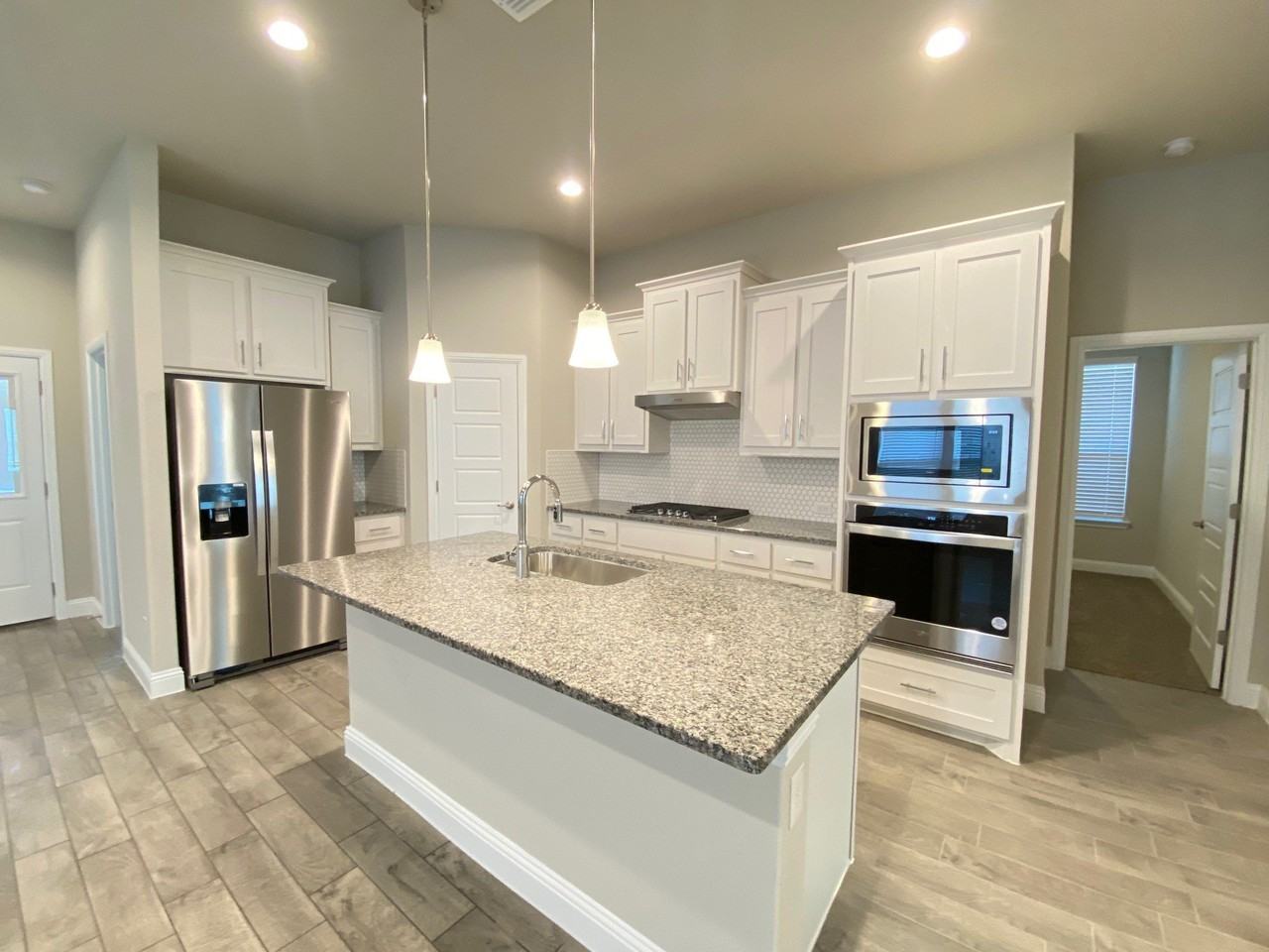 2312 Redwing Dr - Photo 6 of 17