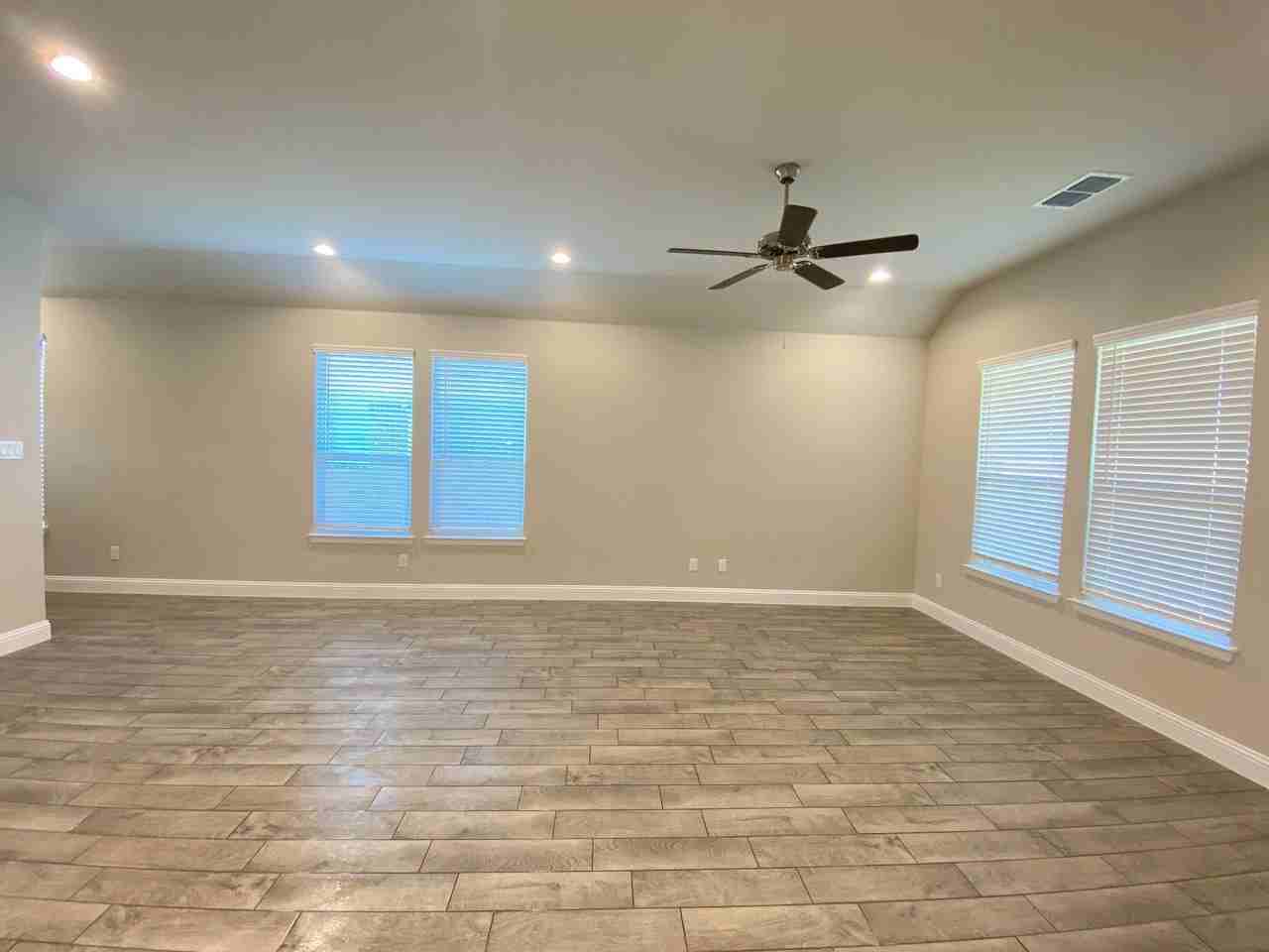 2312 Redwing Dr - Photo 7 of 17