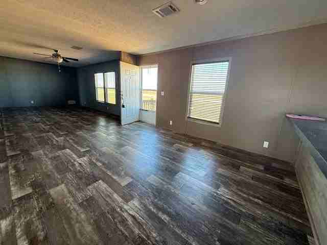 2251 Private Road 5112 - Photo 2 of 18