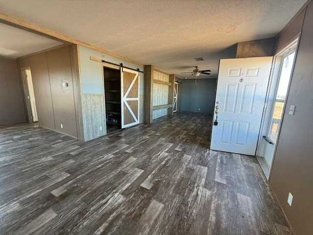 2251 Private Road 5112 - Photo 4 of 18