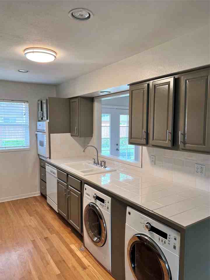 3539 Merrell Rd - Photo 5 of 13