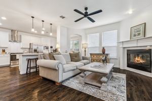featured image of 1700 Adams Pl