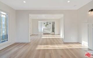 7957 Fountain Ave - Photo 5 of 8