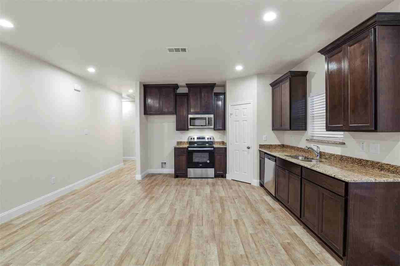 415 Williams Dr - Photo 6 of 16