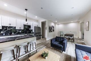 9024 Phyllis Ave #B - Photo 4 of 8