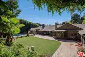 featured image of 1110 Sutton Way