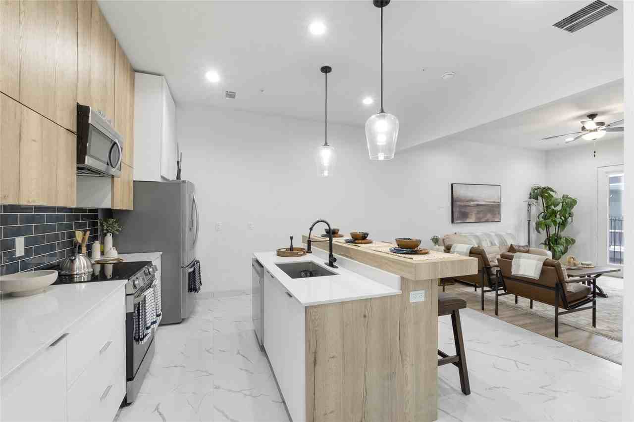 4314 Roseland Ave #101 - Photo 4 of 20