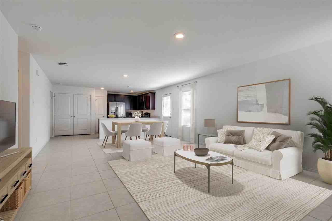 7516 Larson Ln - Photo 3 of 23