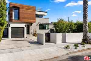 featured image of 3464 Greenwood Ave