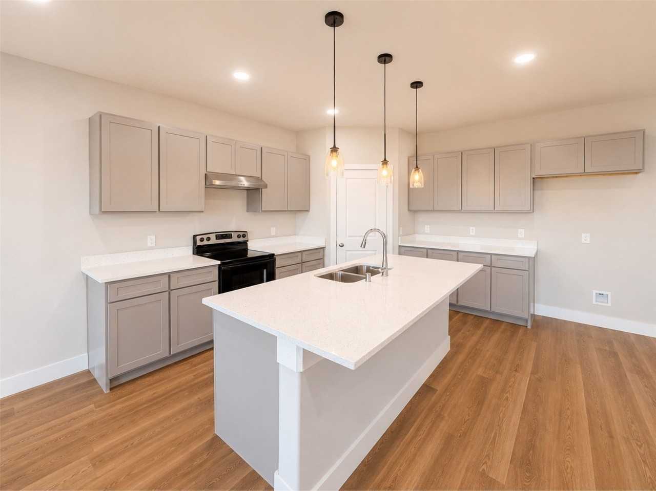 340 Mercy Street - Photo 2 of 9