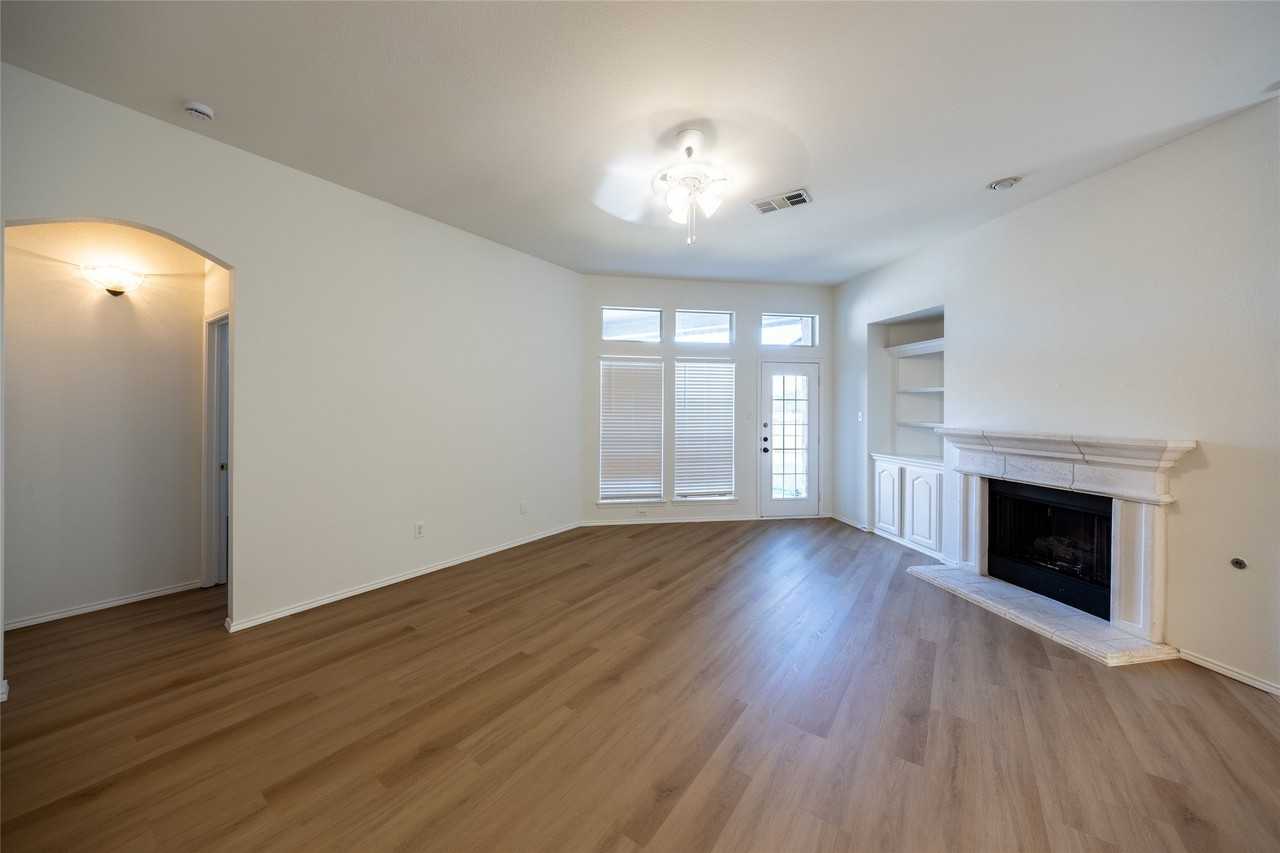 5708 Bedford Ln - Photo 6 of 31