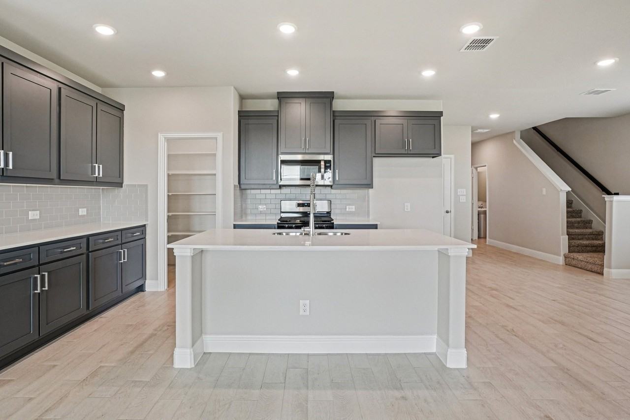 3009 Camilli Cv - Photo 5 of 39