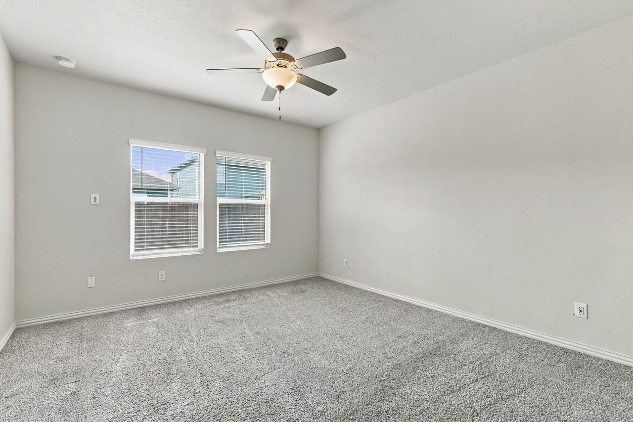 1801 Ash Oak Ln - Photo 7 of 15