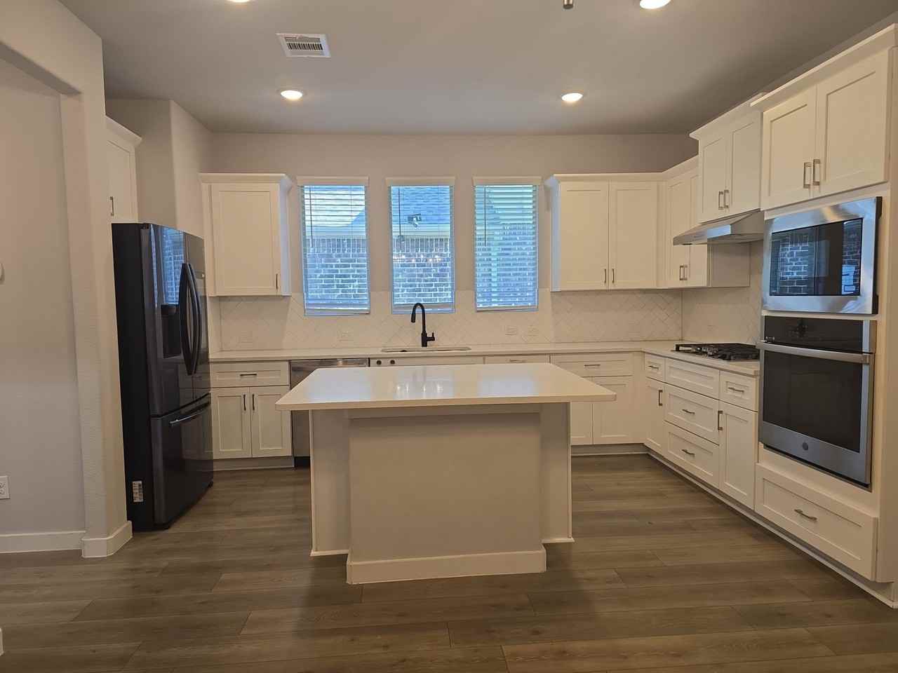 4916 Monte Verde Dr - Photo 5 of 25