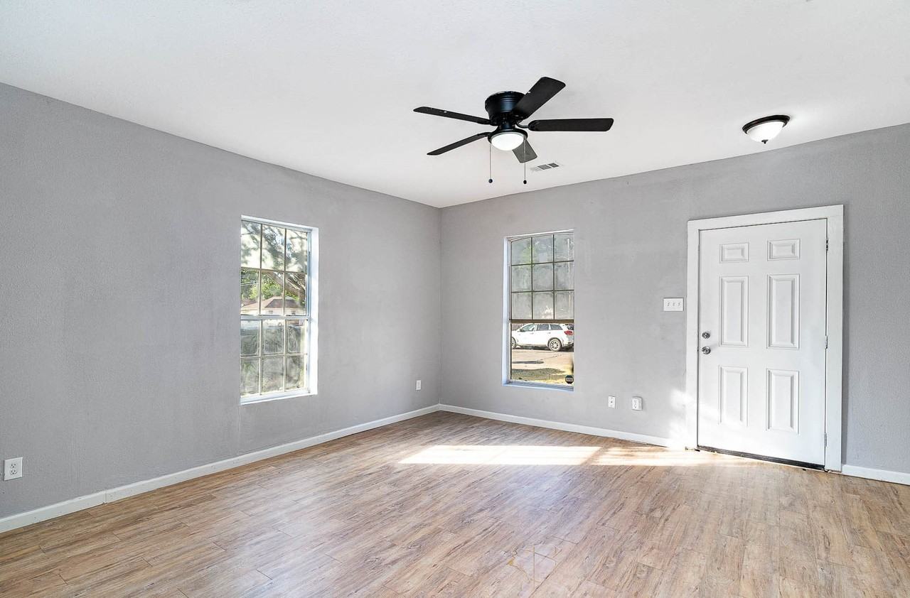 4509 Crozier St - Photo 2 of 13