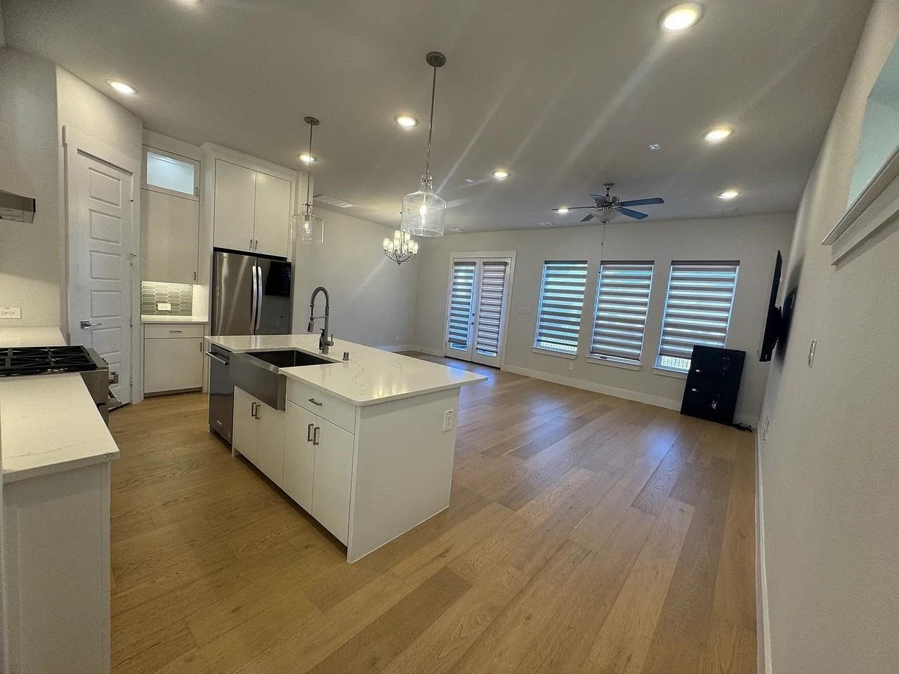 8207 Nunley Ln - Photo 5 of 24