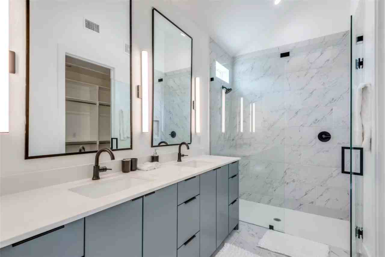 2915 Lucas Dr #102 - Photo 5 of 10