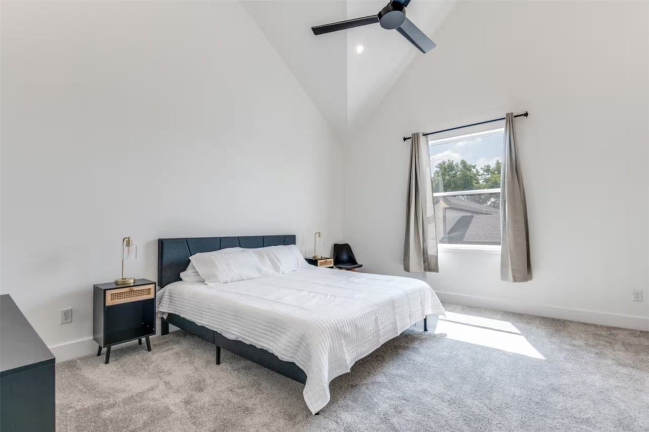 2915 Lucas Dr #102 - Photo 6 of 10
