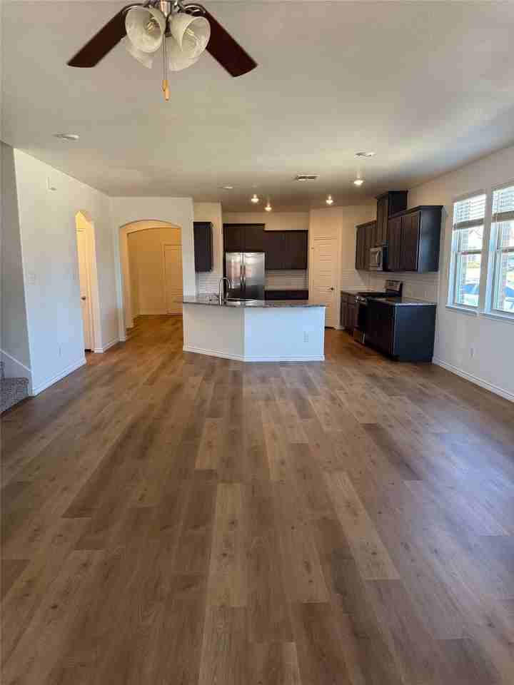10101 Blanco Rd - Photo 2 of 16