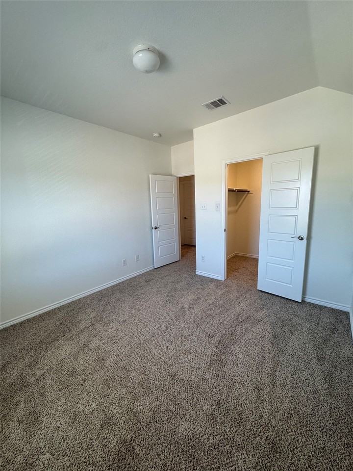 10101 Blanco Rd - Photo 6 of 16