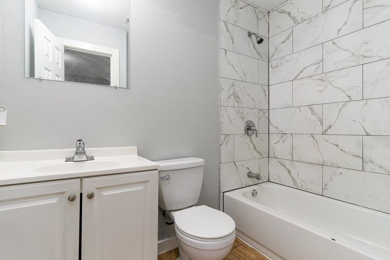 1322 Galloway Ave - Photo 6 of 11