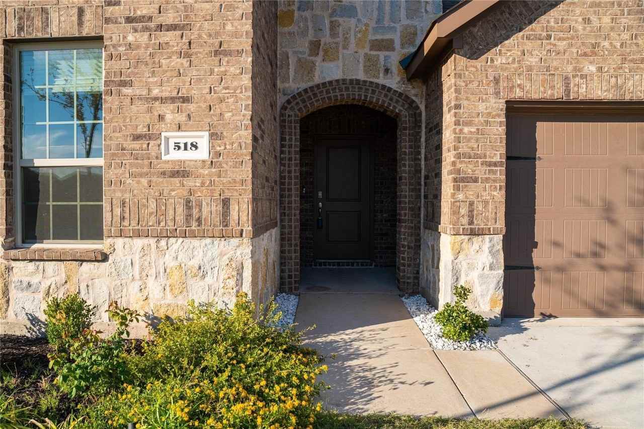 518 Saddle Club Way - Photo 2 of 30