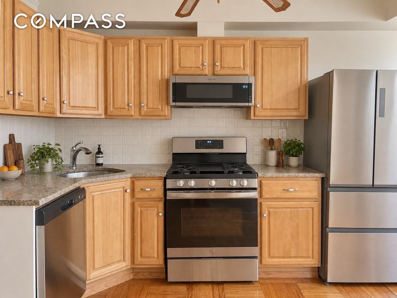 651 10th St #1 - Photo 5 of 15