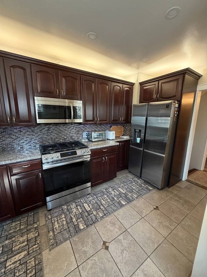 3093 Fulton St #1 - Photo 2 of 4