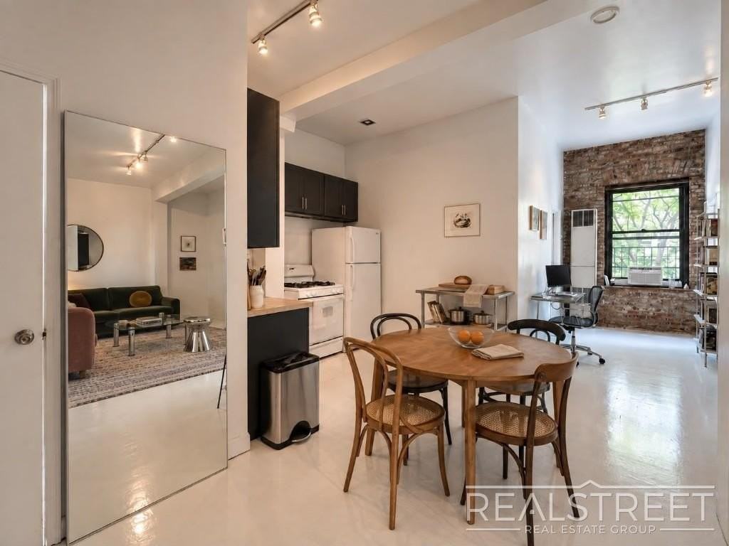 36 S 4th St #B5 - Photo 4 of 12