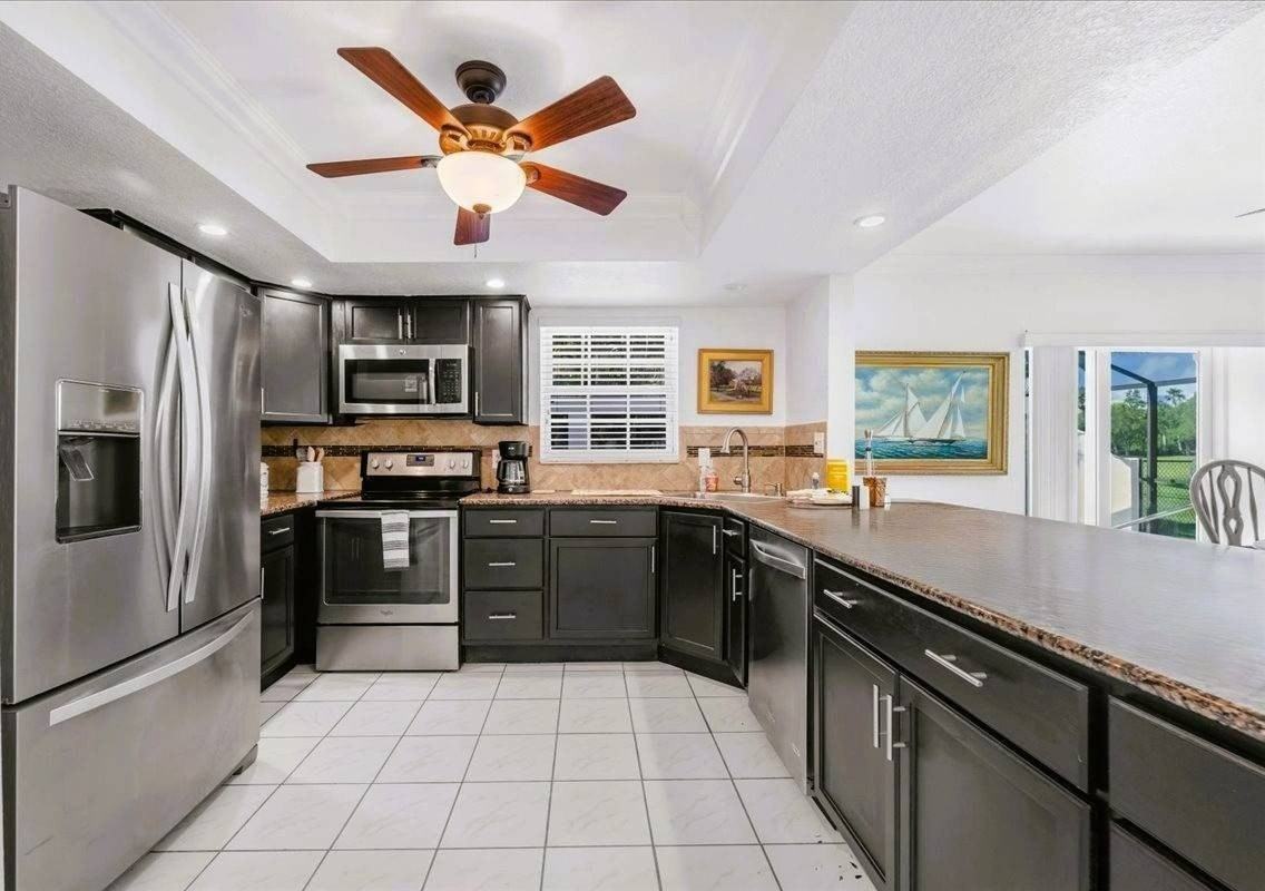 175 Colony Point Dr - Photo 4 of 50