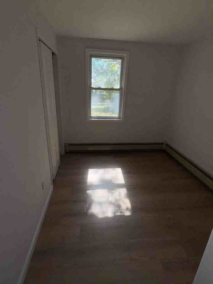 80 Cedarhurst Ave #06 - Photo 4 of 7