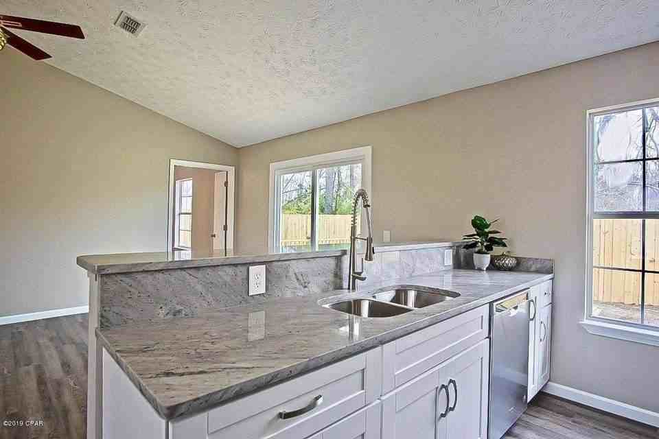 124 Abigail Ln - Photo 6 of 17