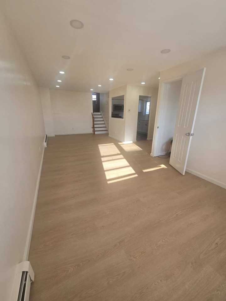 180 Beach 118th St - Photo 3 of 11