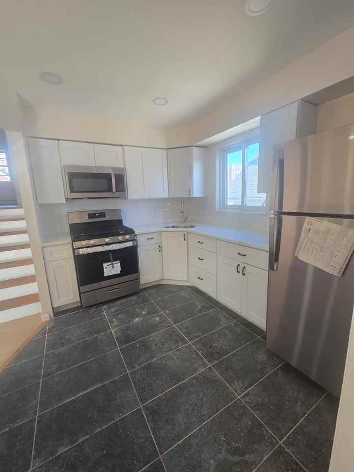 180 Beach 118th St - Photo 5 of 11