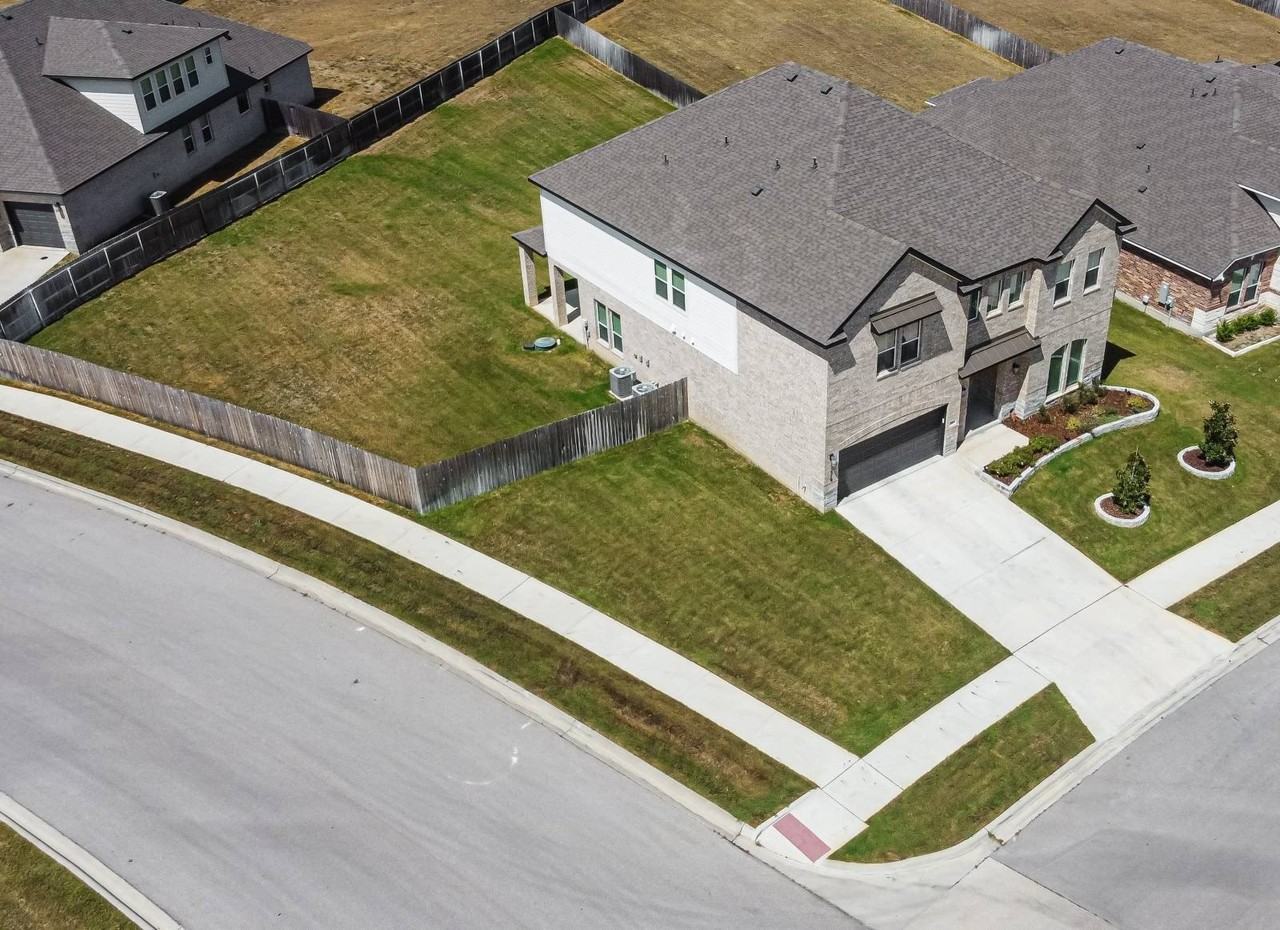 7915 Gold Dr - Photo 3 of 50