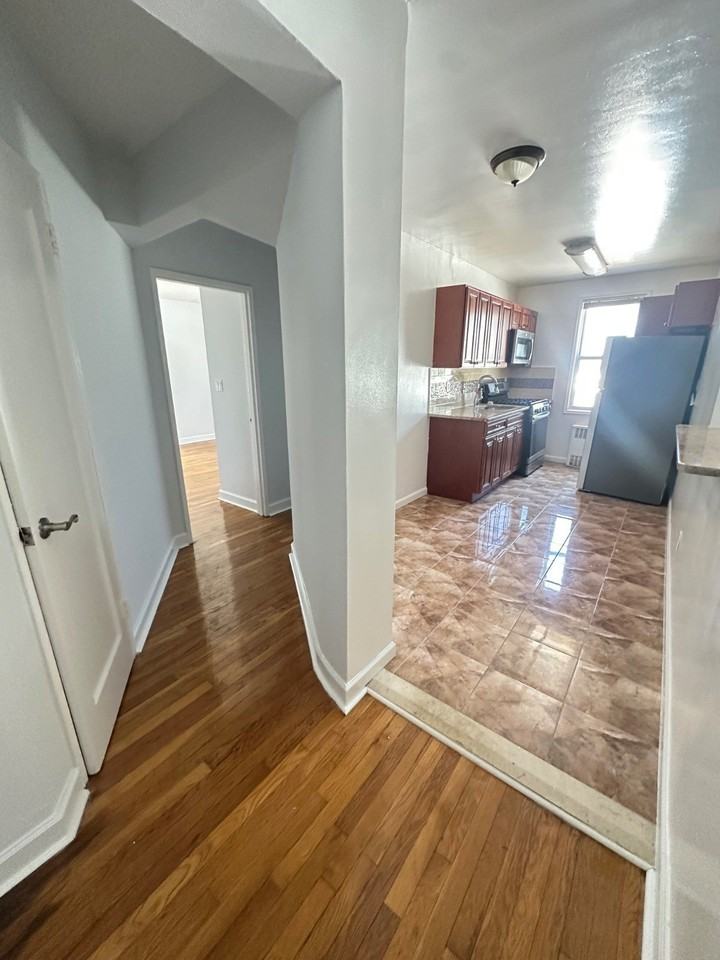 471 Merrick Rd #1K - Photo 3 of 17
