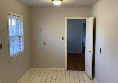 1103 Bedford Dr - Photo 3 of 10