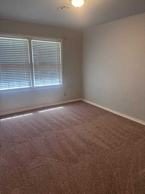 1103 Bedford Dr - Photo 7 of 10