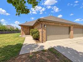featured image of 11441 Nw 9th Ter