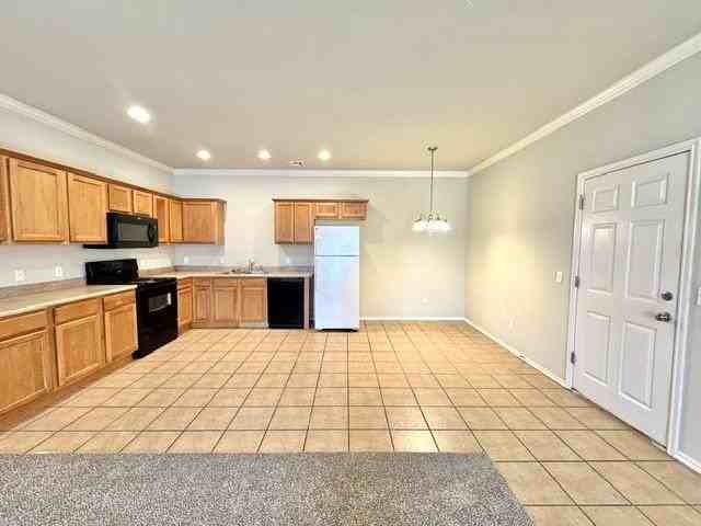 11441 Nw 9th Ter - Photo 6 of 36