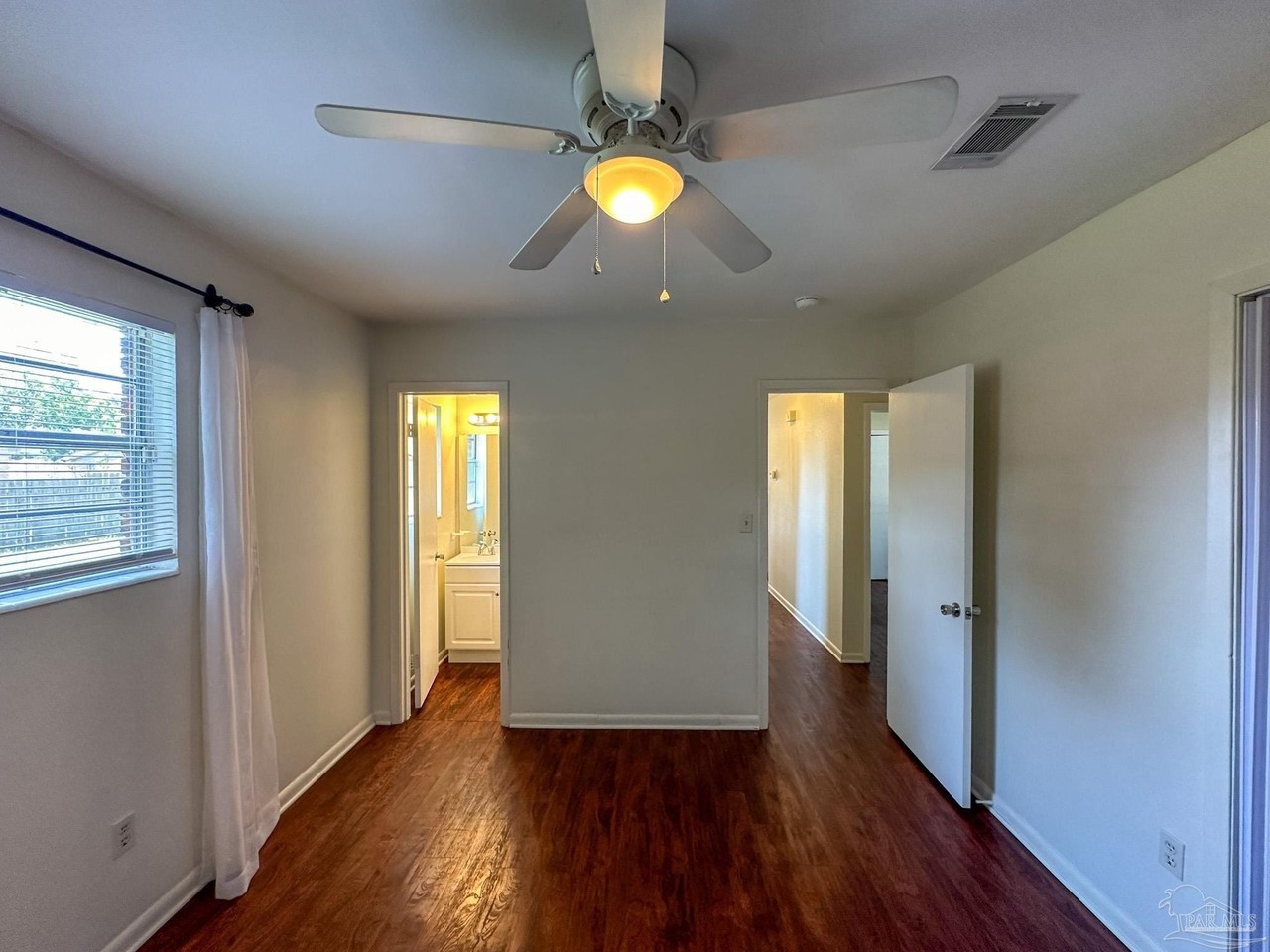 279 Airport Blvd - Photo 7 of 17